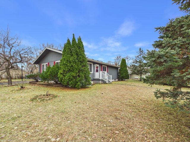 1507 29th Avenue N, Saint Cloud, MN 56303