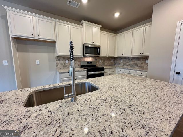 966 Lakeview Oaks Court 27-B, Grayson, GA 30017