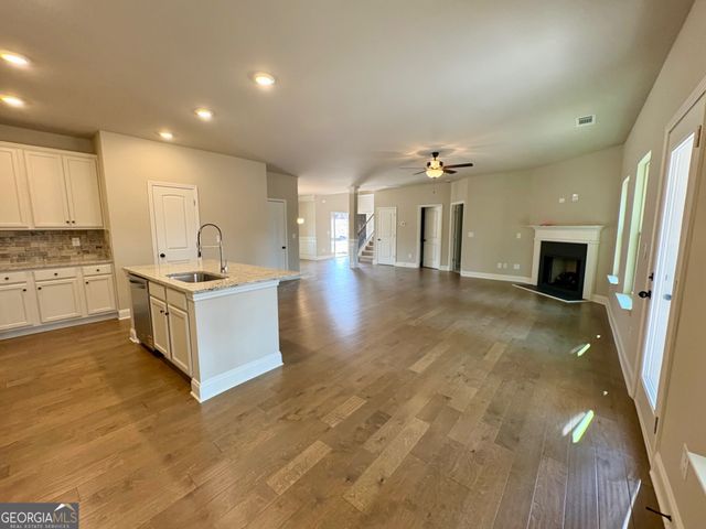 966 Lakeview Oaks Court 27-B, Grayson, GA 30017
