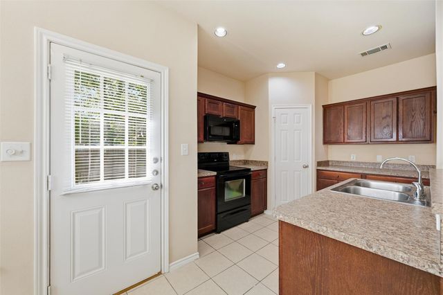 813 Parkplace Ridge 813, Princeton, TX 75407