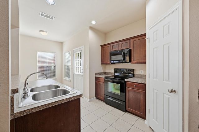 813 Parkplace Ridge 813, Princeton, TX 75407