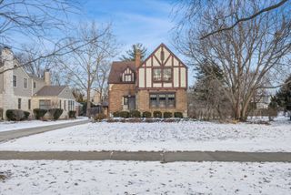 4925 Grand Avenue, Western Springs, IL 60558