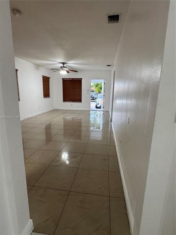 540 Beacom Boulevard 540, Miami, FL 33135