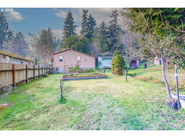 1266 S 14TH St, Coos Bay, OR 97420