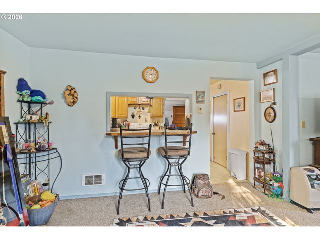 1266 S 14TH St, Coos Bay, OR 97420