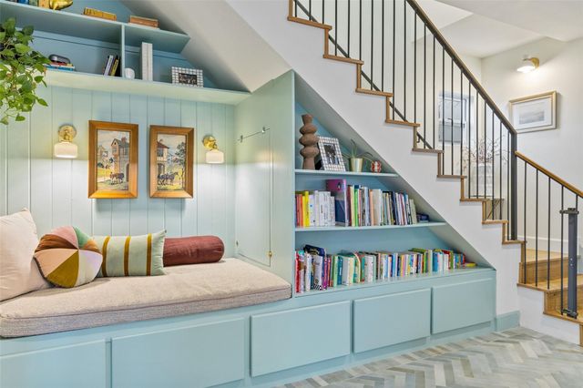 909 E 50th ST, Austin, TX 78751