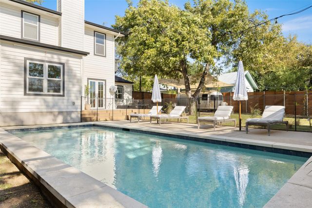 909 E 50th ST, Austin, TX 78751