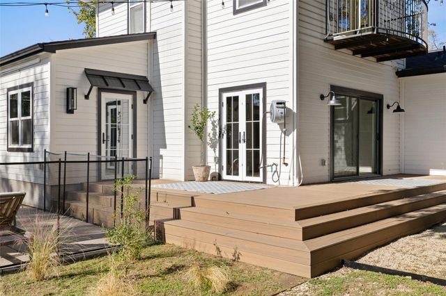 909 E 50th ST, Austin, TX 78751