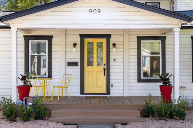 909 E 50th ST, Austin, TX 78751