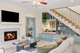 909 E 50th ST, Austin, TX 78751