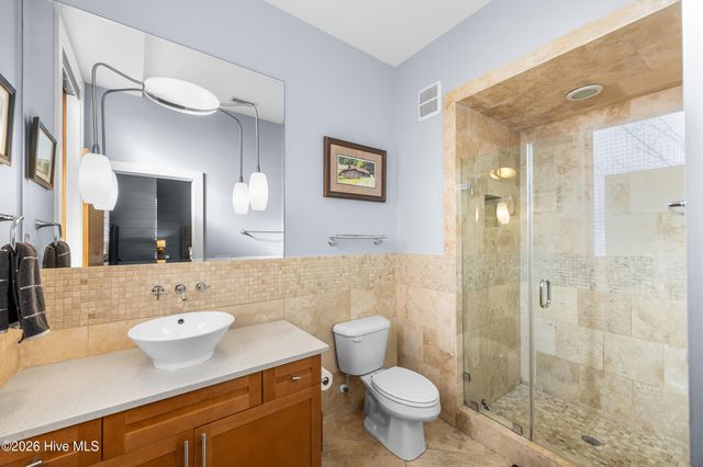 801 N 4th Street 301, Wilmington, NC 28401