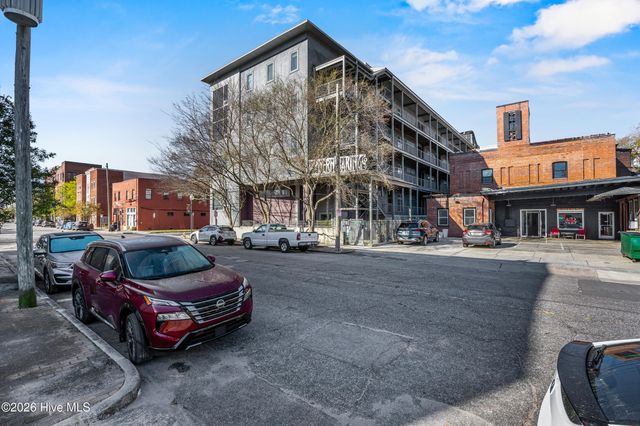 801 N 4th Street 301, Wilmington, NC 28401