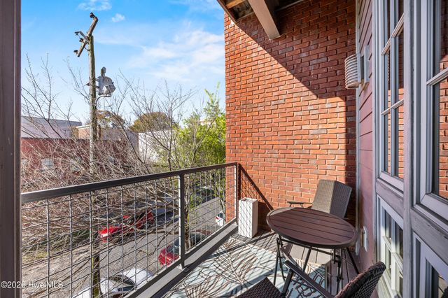 801 N 4th Street 301, Wilmington, NC 28401