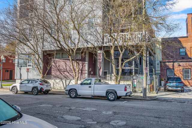 801 N 4th Street 301, Wilmington, NC 28401