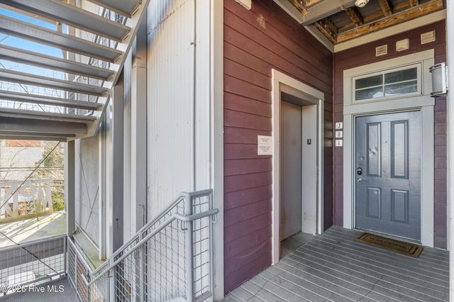 801 N 4th Street 301, Wilmington, NC 28401