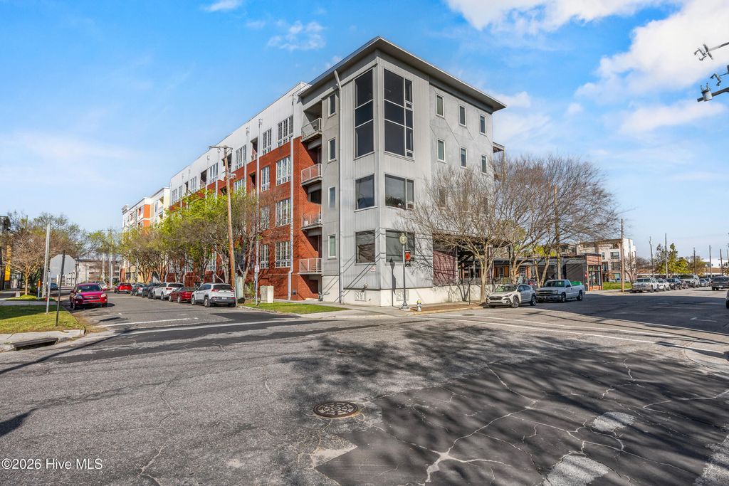 801 N 4th Street 301, Wilmington, NC 28401
