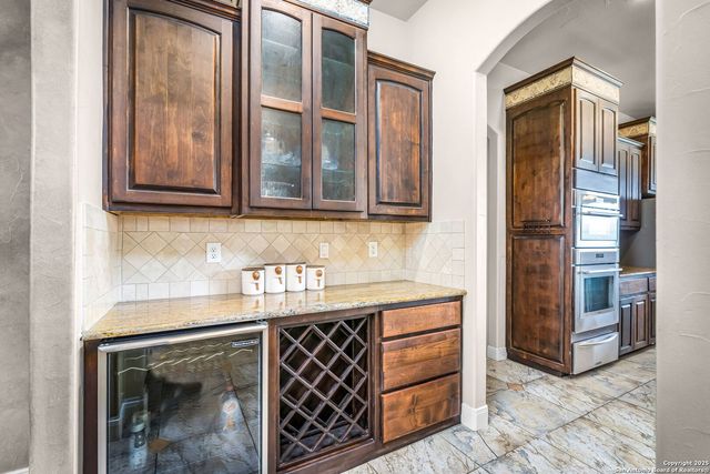 22210 Via Posada, Garden Ridge, TX 78266