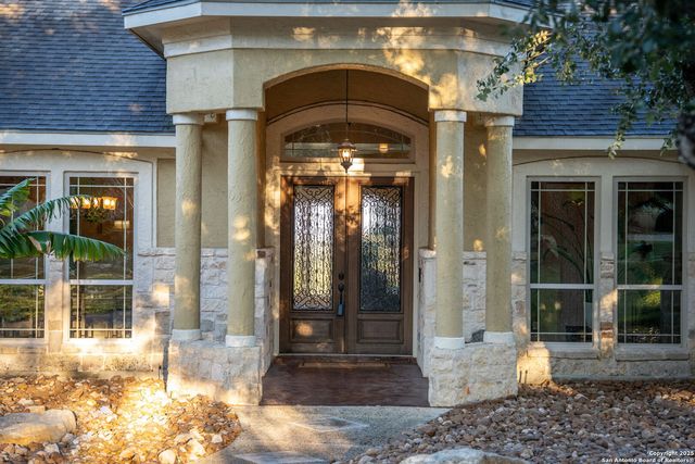 22210 Via Posada, Garden Ridge, TX 78266