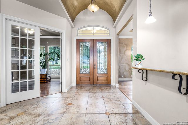 22210 Via Posada, Garden Ridge, TX 78266