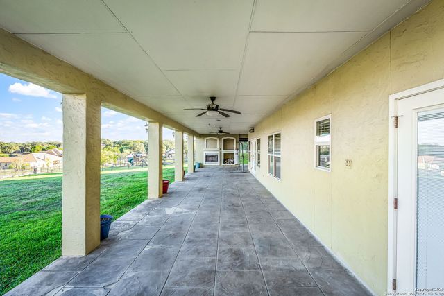 22210 Via Posada, Garden Ridge, TX 78266