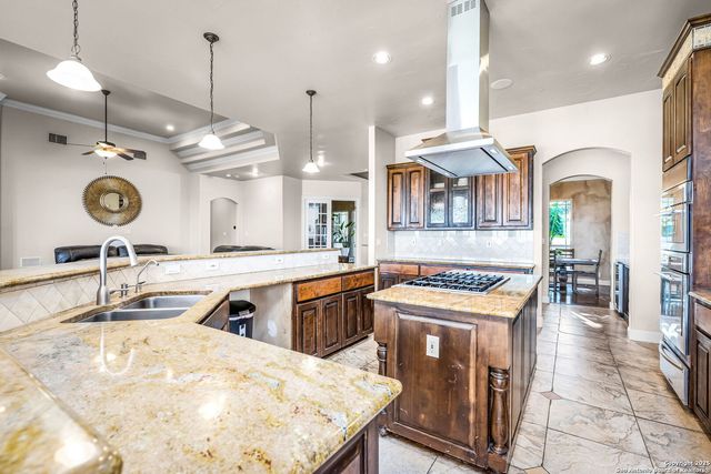 22210 Via Posada, Garden Ridge, TX 78266