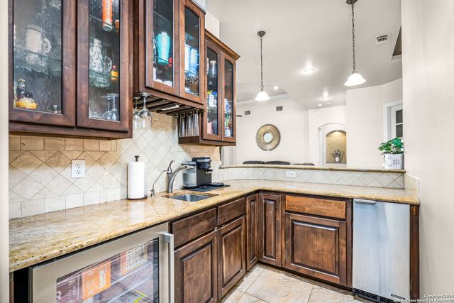 22210 Via Posada, Garden Ridge, TX 78266