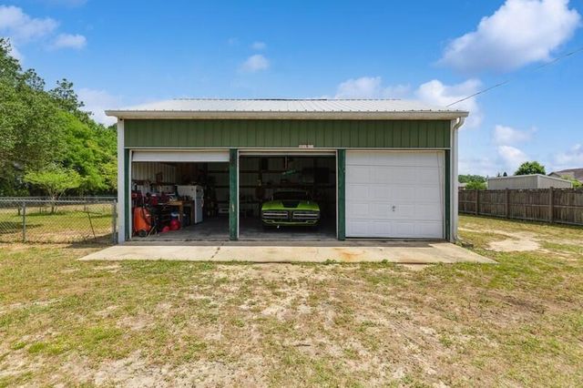 2377 Lake Silver Road, Crestview, FL 32536