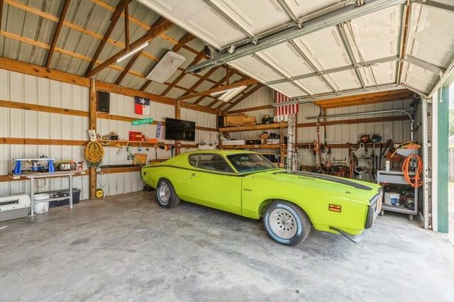 2377 Lake Silver Road, Crestview, FL 32536