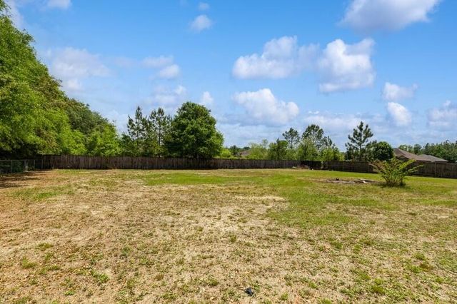 2377 Lake Silver Road, Crestview, FL 32536