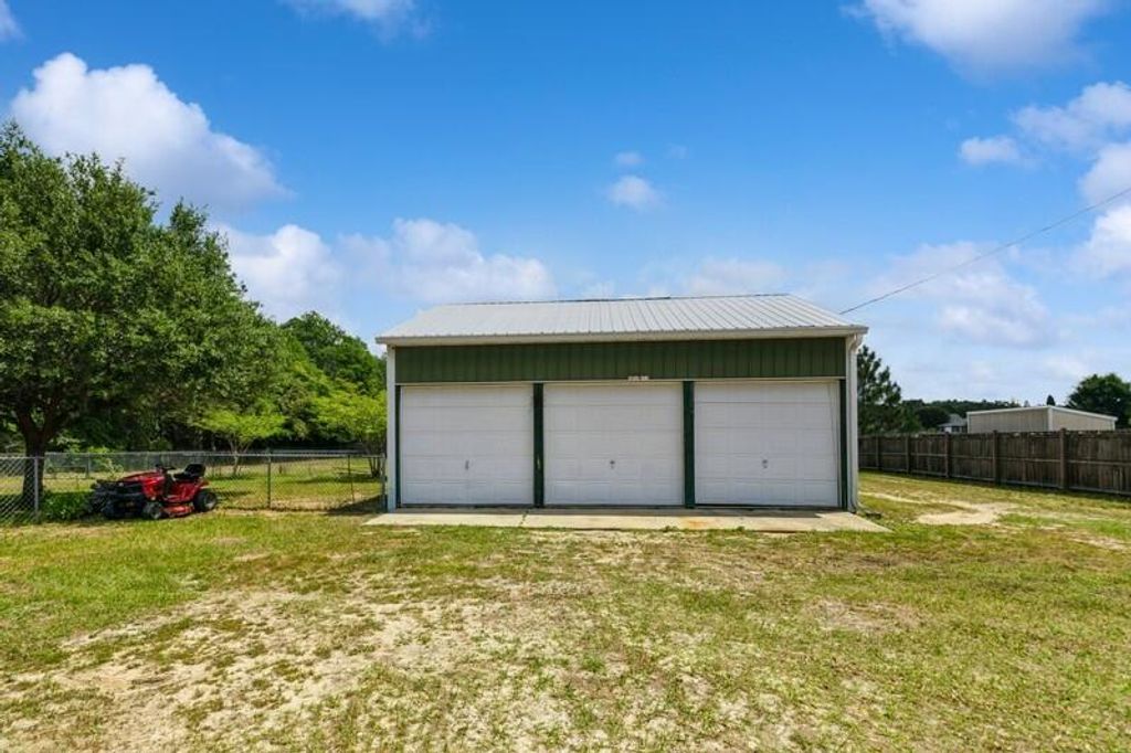 2377 Lake Silver Road, Crestview, FL 32536