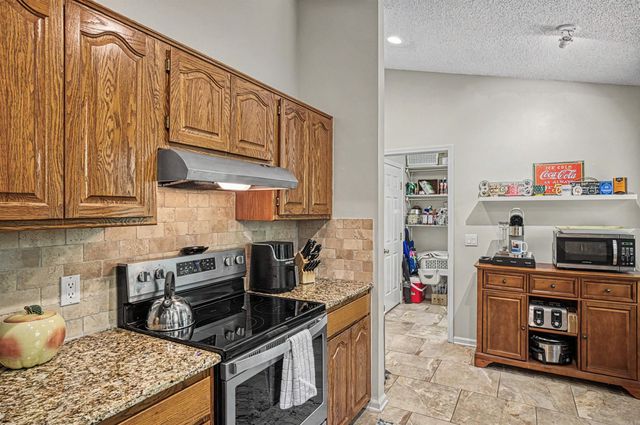 40 Huesca Way, Hot Springs Village, AR 71909
