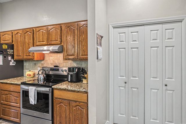 40 Huesca Way, Hot Springs Village, AR 71909
