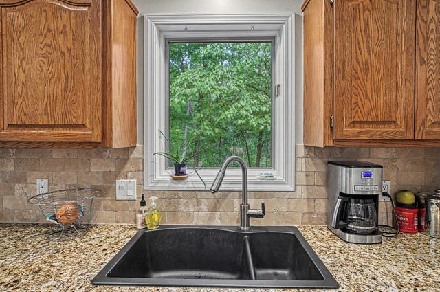 40 Huesca Way, Hot Springs Village, AR 71909