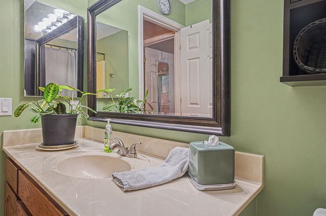 40 Huesca Way, Hot Springs Village, AR 71909