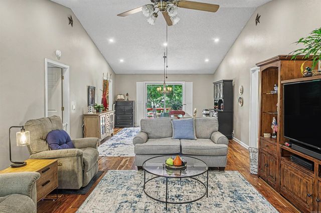 40 Huesca Way, Hot Springs Village, AR 71909