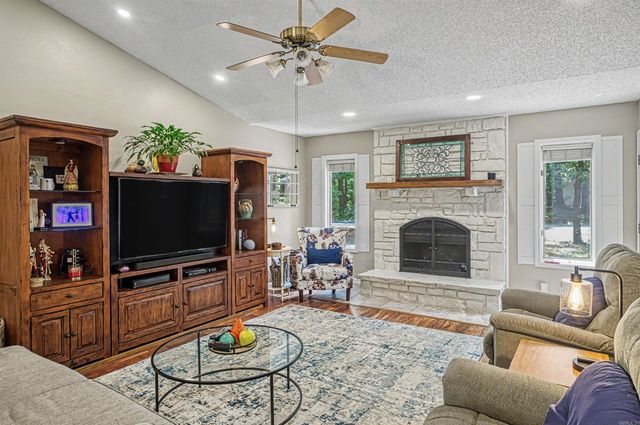 40 Huesca Way, Hot Springs Village, AR 71909