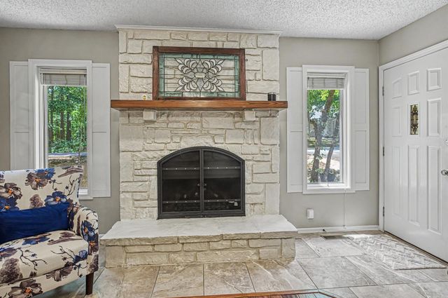 40 Huesca Way, Hot Springs Village, AR 71909