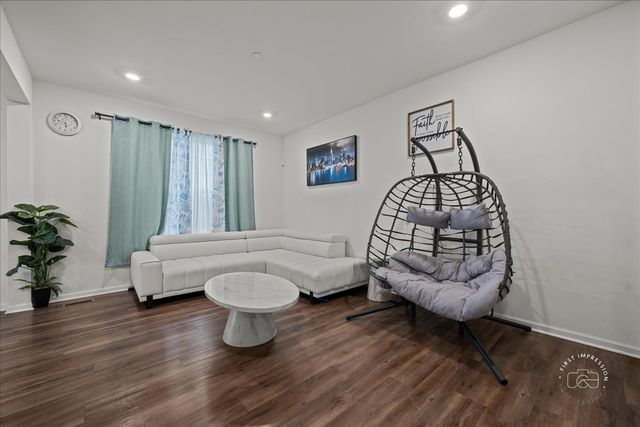 1128 Hawk Hollow Drive, Yorkville, IL 60560