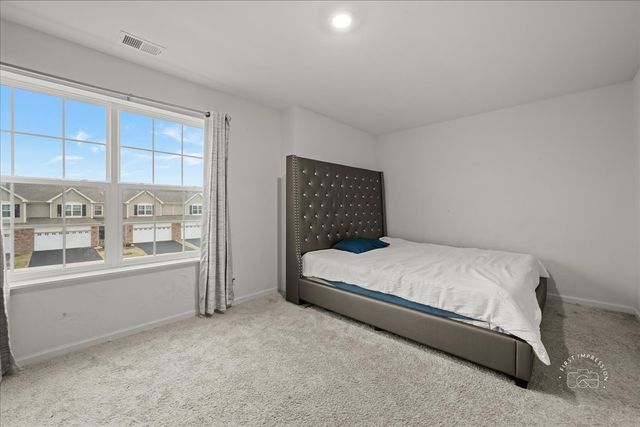 1128 Hawk Hollow Drive, Yorkville, IL 60560