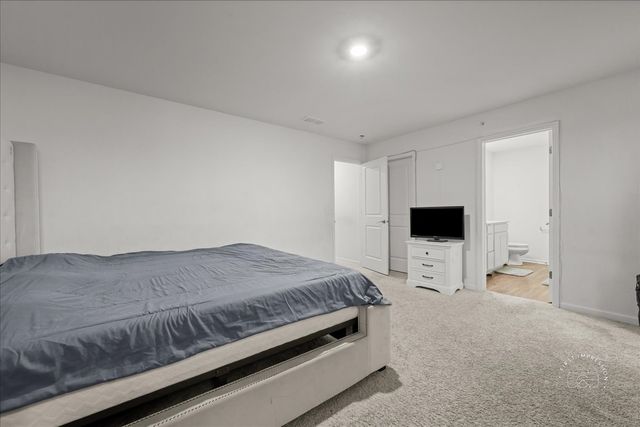 1128 Hawk Hollow Drive, Yorkville, IL 60560