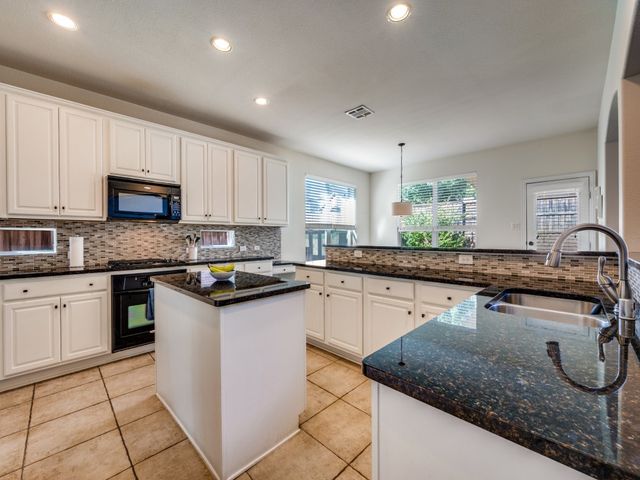 8708 Tanglewood Drive, Mckinney, TX 75072