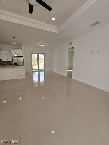 1147 Antonio ST E, Lehigh Acres, FL 33974