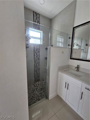 1147 Antonio ST E, Lehigh Acres, FL 33974