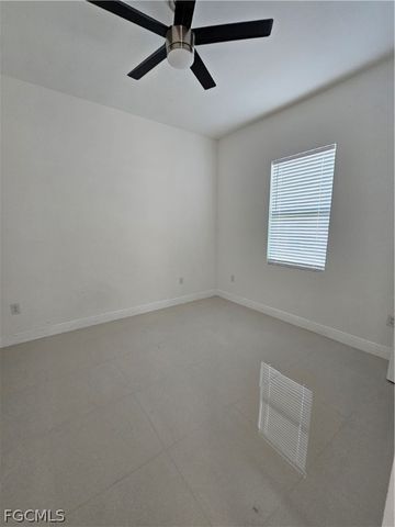 1147 Antonio ST E, Lehigh Acres, FL 33974