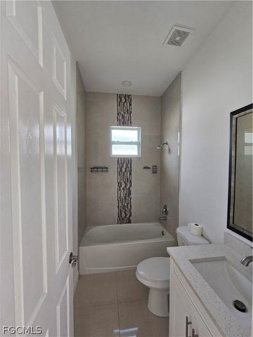 1147 Antonio ST E, Lehigh Acres, FL 33974