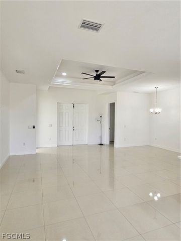 1147 Antonio ST E, Lehigh Acres, FL 33974