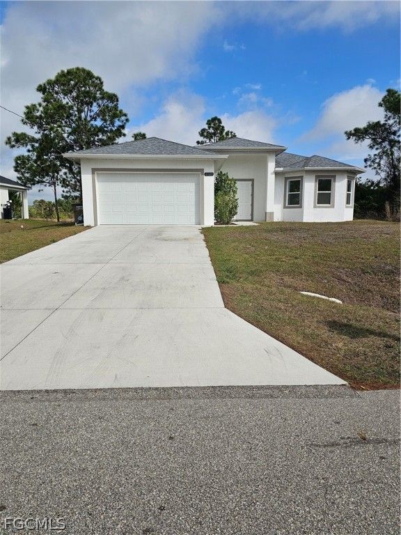 1147 Antonio ST E, Lehigh Acres, FL 33974