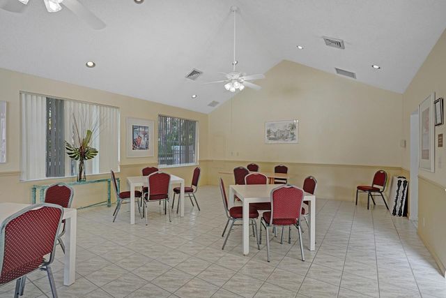 4112 W Palm Aire Drive 122a, Pompano Beach, FL 33069