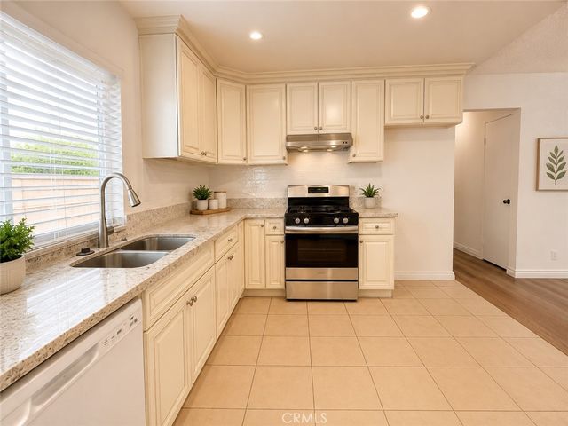 118 Corta Cresta Drive, Walnut, CA 91789