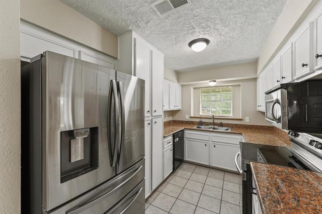 308 Cherry Creek Road, Dayton, TX 77535
